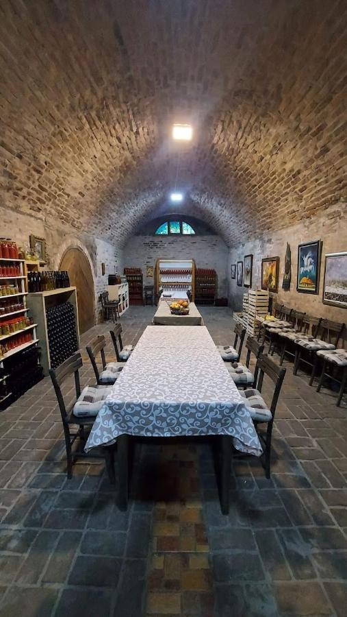 Podrum Miljevic Novi Novi Ledinci Exterior foto